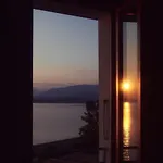 Hotel De La 2*