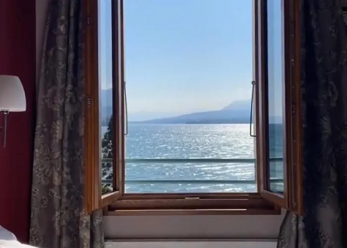 De La Hotel 2*
