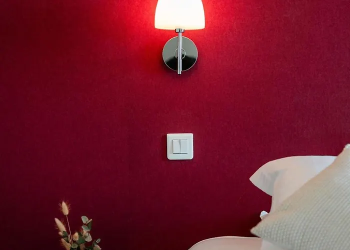 Hotell De La 2*